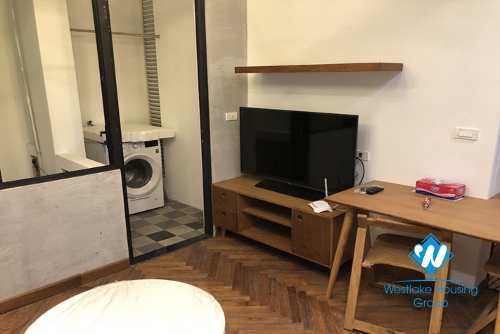 Nice two bedrooms apartment for rent in Ha Ba Trung dt, Ha Noi
