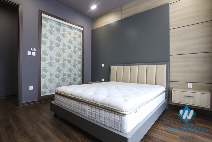 Penhouse three bedrooms apartment for rent in Vinhome Metropolis, Ba Dinh