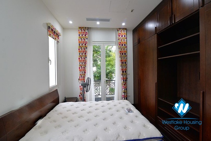 Bright corner house to rent in Hoa Phuong area Vinhomes Riverside
