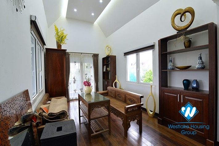 Bright corner house to rent in Hoa Phuong area Vinhomes Riverside