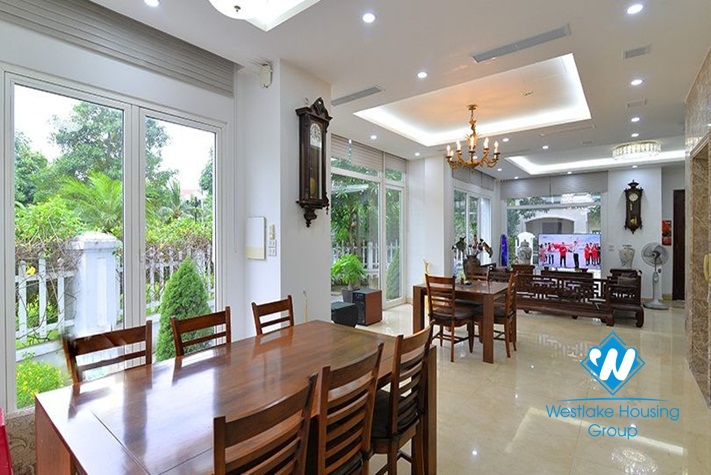 Bright corner house to rent in Hoa Phuong area Vinhomes Riverside