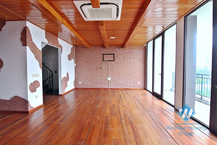A nice house for rent for office, cafes in Quang An, Tay Ho