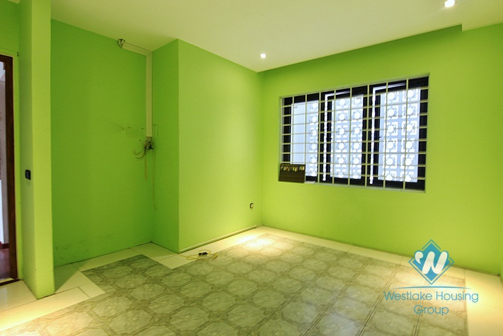 A nice house for rent for office, cafes in Quang An, Tay Ho