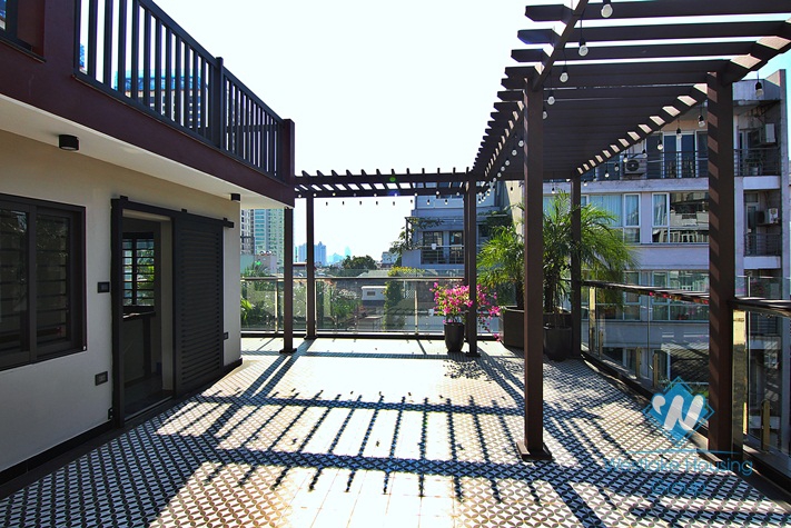 Beautiful Office/Restaurant for rent in Tay Ho area 