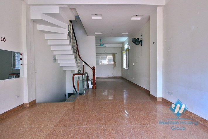An affordable house for rent for office in Tay ho, Ha noi