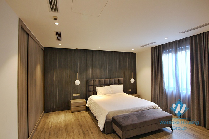 Lake view apartment for rent on Tay Ho, Ha Noi