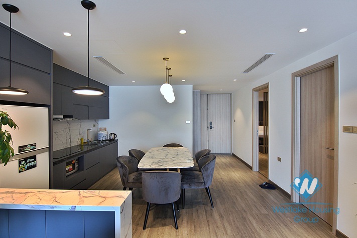 Lake view apartment for rent on Tay Ho, Ha Noi