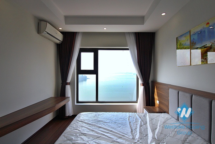 A brand new 3 bedroom apartment for rent in Xuan Dieu, Tay Ho