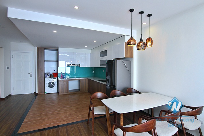 A brand new 3 bedroom apartment for rent in Xuan Dieu, Tay Ho