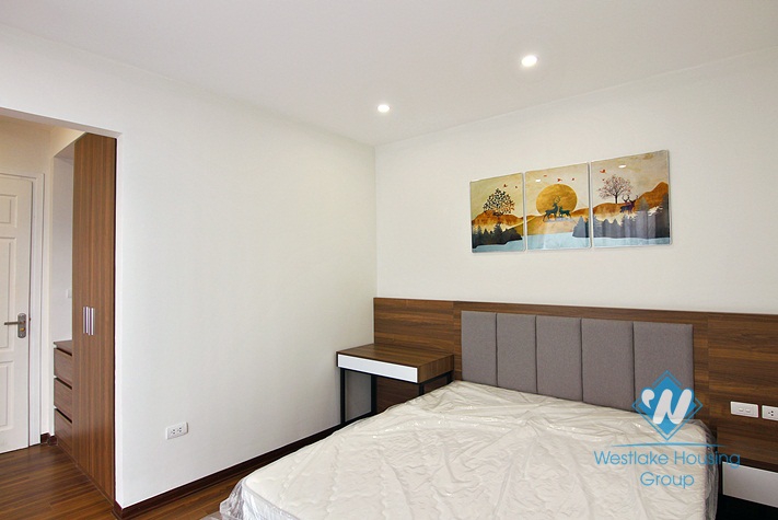 A brand new 2 bedroom apartment with lake view in Xuan Dieu, Tay Ho