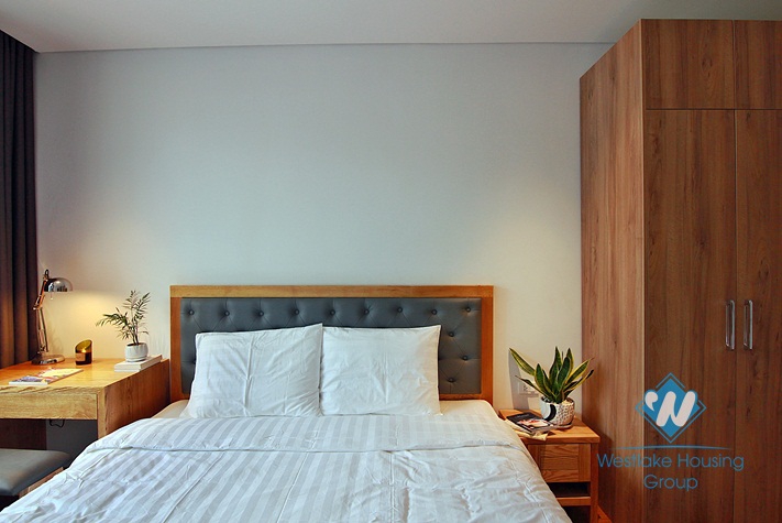 A good quality 2 bedroom apartment with huge balcony in Tu Hoa, Tay Ho
