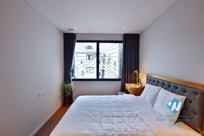 A good quality 2 bedroom apartment with huge balcony in Tu Hoa, Tay Ho