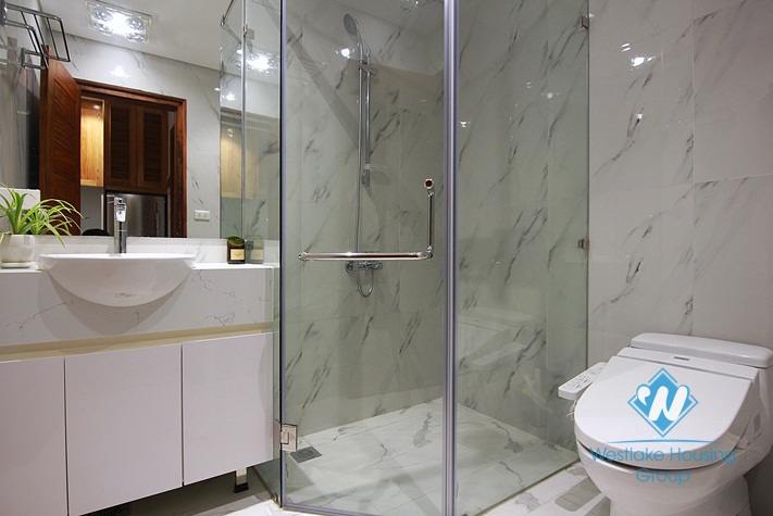 A brand new modern 1 bedroom apartment for rent in Tu Hoa, Tay Ho, Ha Noi