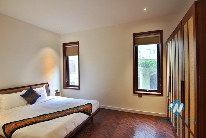 A stunning lake view 2 bedroom apartment with balcony in Tay ho, Ha noi
