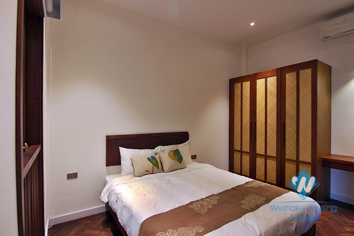 A stunning lake view 2 bedroom apartment with balcony in Tay ho, Ha noi