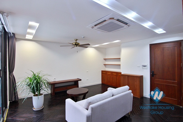 A brand new studio with lot of natural light in Tu Hoa, Tay Ho
