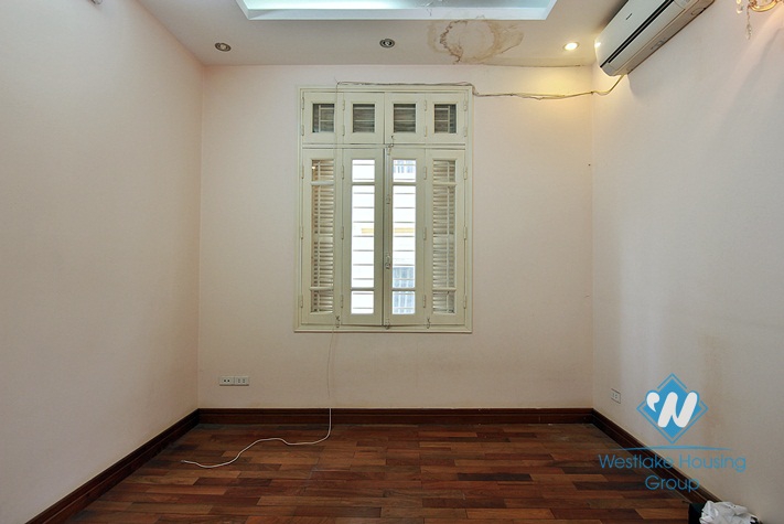 A reasonable 4 bedroom house for rent in Dang Thai Mai, Tay Ho