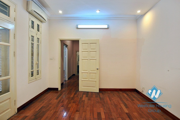 A reasonable 4 bedroom house for rent in Dang Thai Mai, Tay Ho