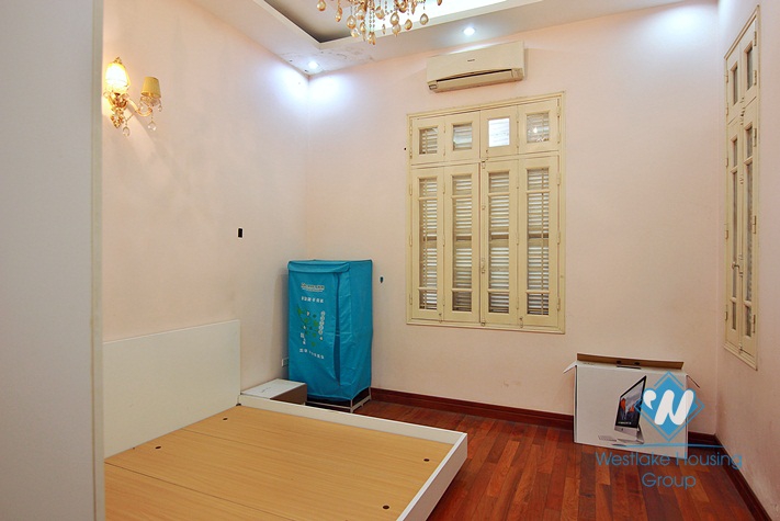A reasonable 4 bedroom house for rent in Dang Thai Mai, Tay Ho