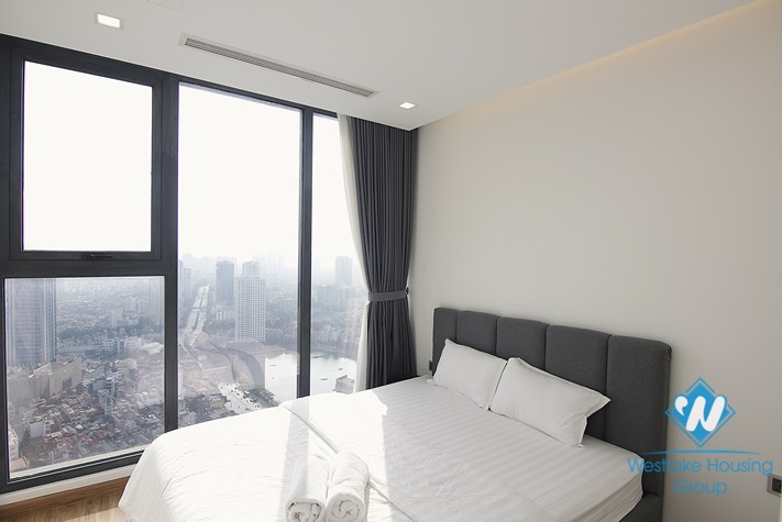 An amazingly attractive three-bedroom apartment in the complex Vinhomes Metropolis, Ba Dinh