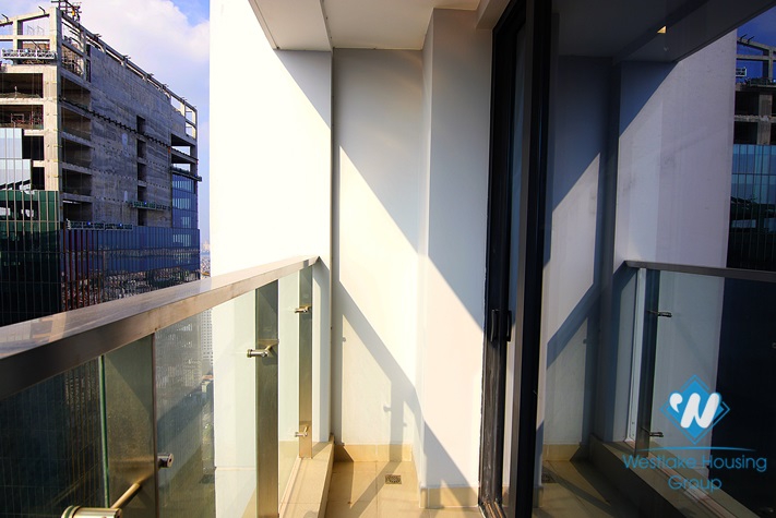 An amazingly attractive three-bedroom apartment in the complex Vinhomes Metropolis, Ba Dinh
