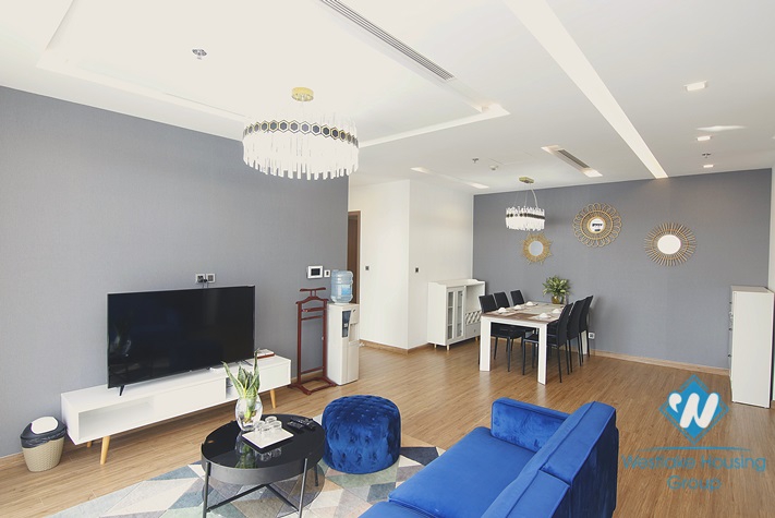 An amazingly attractive three-bedroom apartment in the complex Vinhomes Metropolis, Ba Dinh