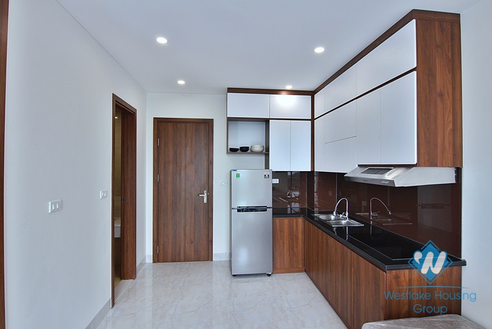 Newly renovated apartment with lake view balcony in Yen Phu, Tay Ho