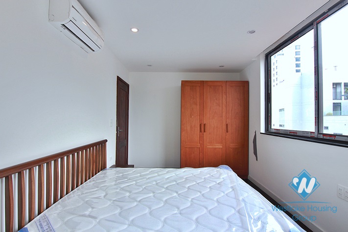 Lake view one bedroom apartment for rent in Tu Hoa, Tay Ho