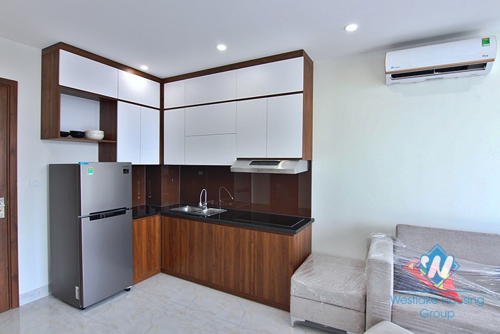 Newly renovated apartment with lake view balcony in Yen Phu, Tay Ho