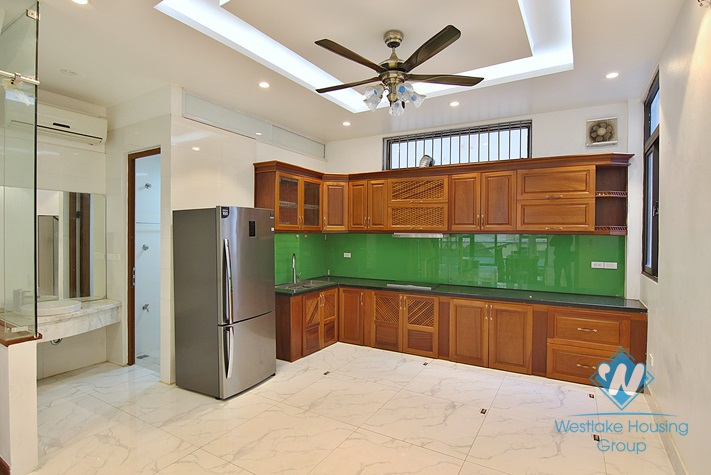 A newly 4 bedroom house for rent in Tay Ho, Ha Noi