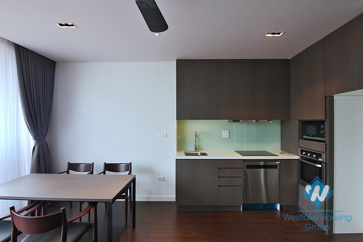 Lake view 2 bedrooms apartment for rent in Xuan Dieu, Tay Ho 