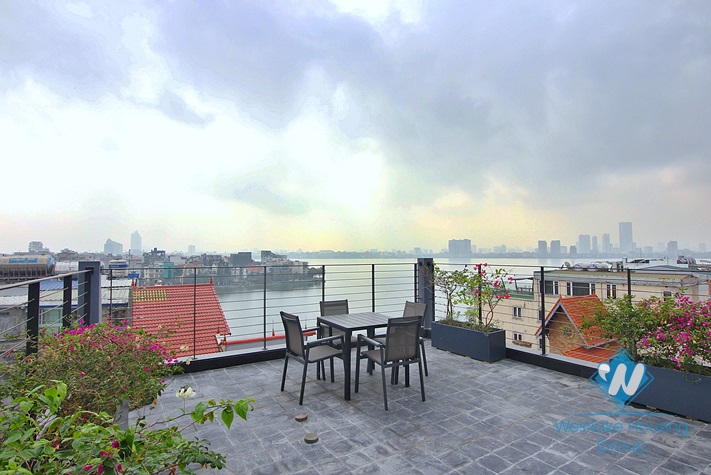 Lake view 2 bedrooms apartment for rent in Xuan Dieu, Tay Ho 