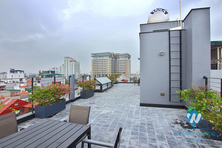 Lake view 2 bedrooms apartment for rent in Xuan Dieu, Tay Ho 