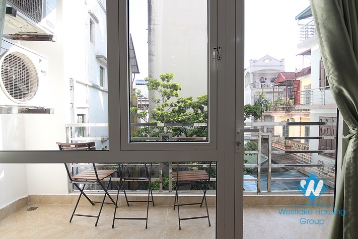 Spacious 1 bedroom aparment for rent in Au Co, Tay Ho area