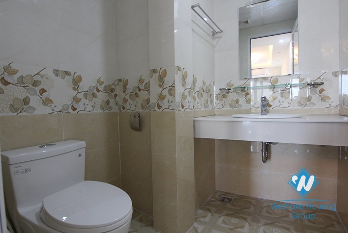 Spacious 1 bedroom aparment for rent in Au Co, Tay Ho area