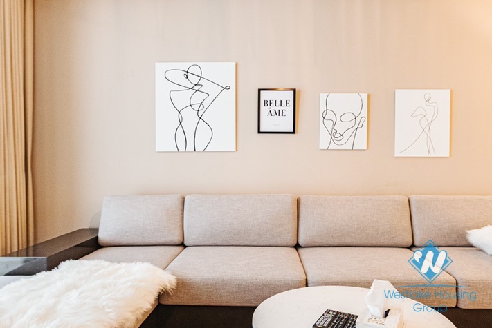 A charming apartment for rent in Vinhomes Metropolis, Ba Dinh