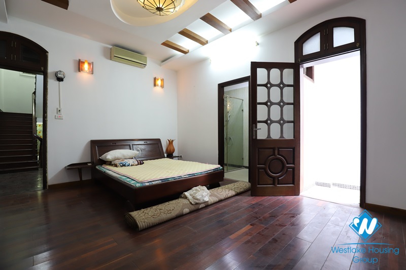 A spacious house being full of light on Kim Ma street for rent