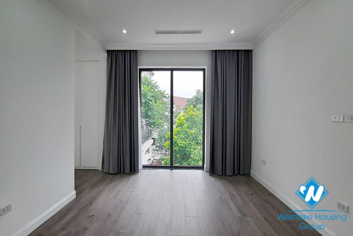 Brand new four-bedroom villa with luxurious furniture for rent at Vinhome Riverside Long Bien