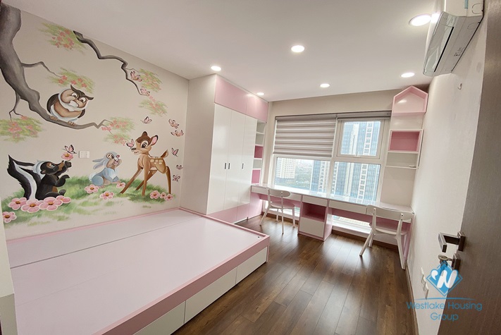 A new, delightful 3 bedroom apartment for rent in Ciputra Compound
