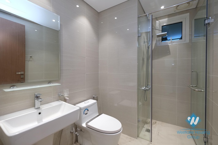 A newly-built 3 bedroom apartment for rent in Ciputra L Tower