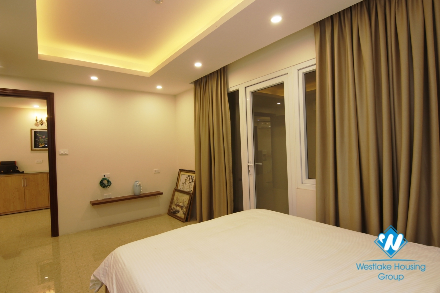 An adorable 2 bedroom apartment for rent in Dong Da District.