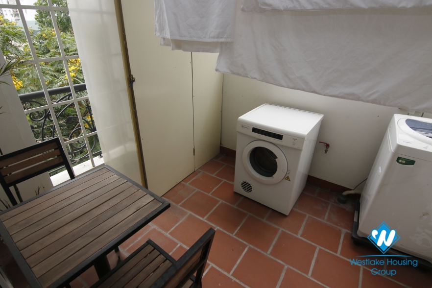 An adorable 2 bedroom apartment for rent in Dong Da District.