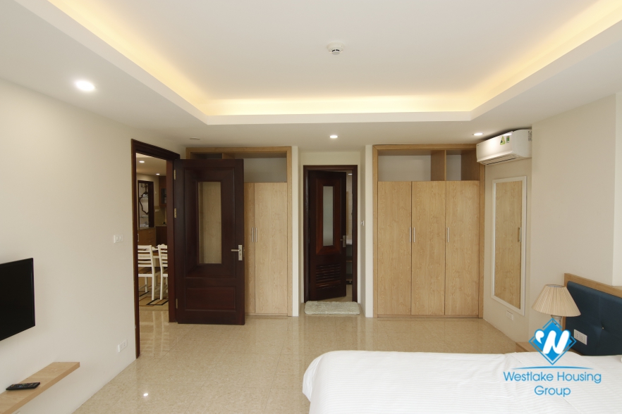 An adorable 2 bedroom apartment for rent in Dong Da District.