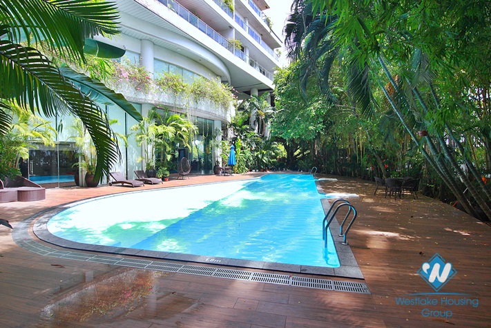 Amazing 4 bedrooms apartment in Tay Ho District for rent 