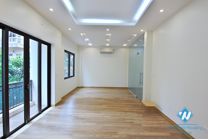 An office or shop for rent in To Ngoc Van street, Tay Ho district