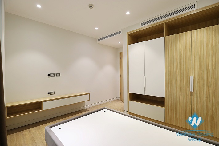 Amazing view apartment with 2 bedrooms for rent in Truc Bach area, Ba Dinh District 