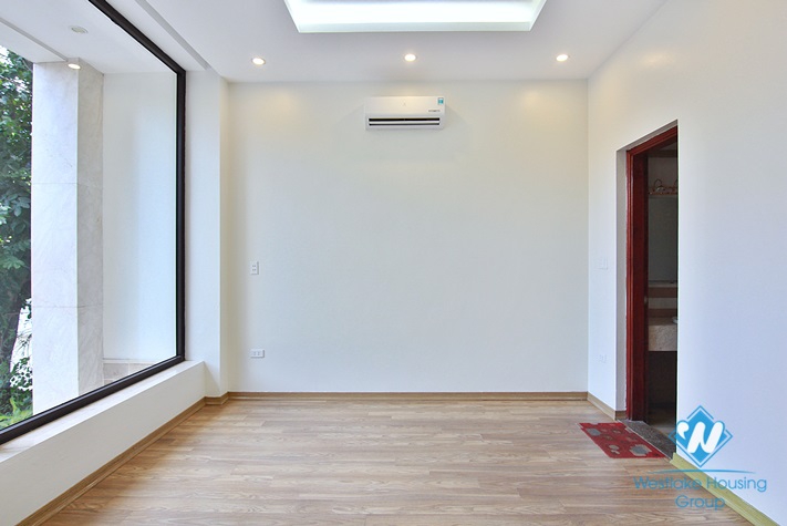 An office or shop for rent in To Ngoc Van street, Tay Ho district