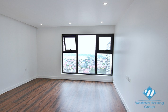 A stunning 4 bedroom apartment  for rent in D' Leroi Soleil, Xuan Dieu, Tay Ho