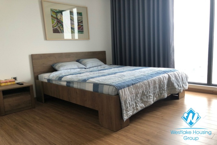 A fully-furnished 3 bedroom apartment for rent in Vinhomes Metropolis