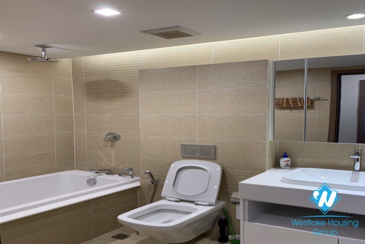 A beautiful shiny 1 bedroom apartment with sweet balcony for rent on Metropolis